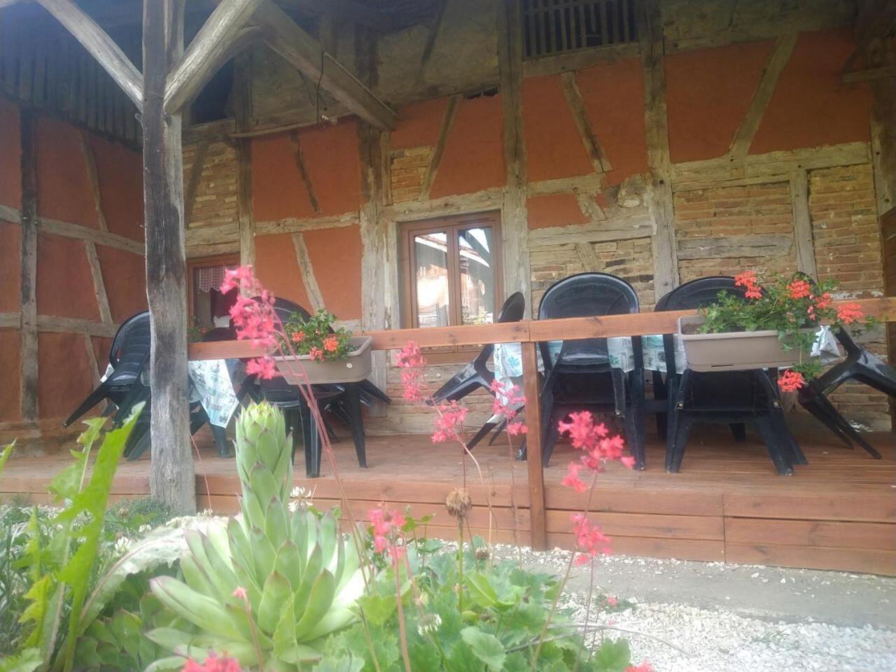 A La Poularde B&B Curciat-Dongalon エクステリア 写真
