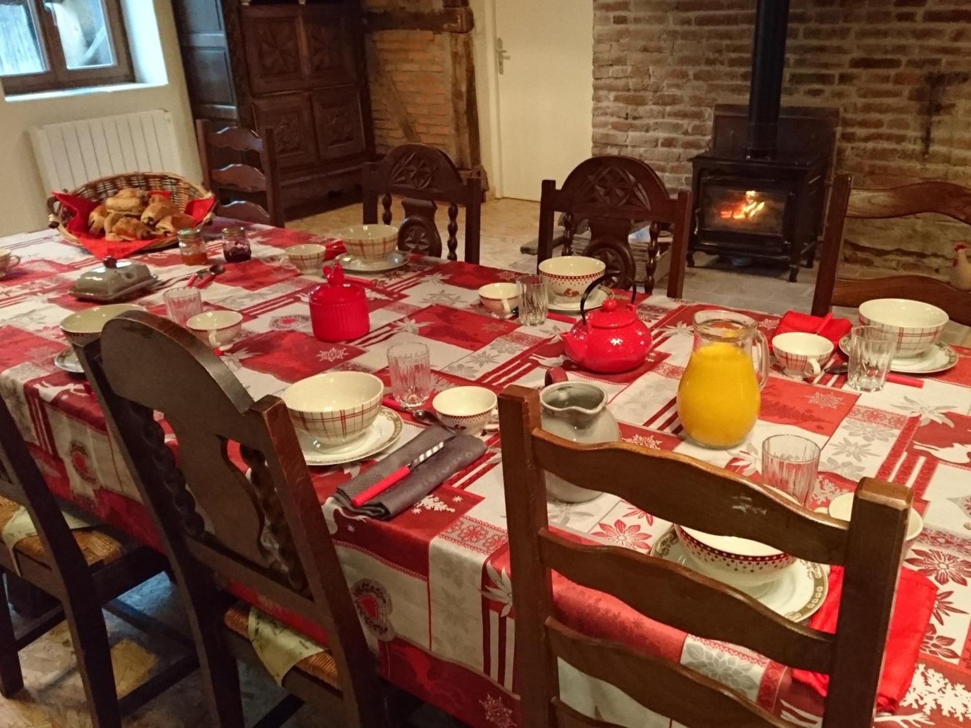 A La Poularde B&B Curciat-Dongalon エクステリア 写真